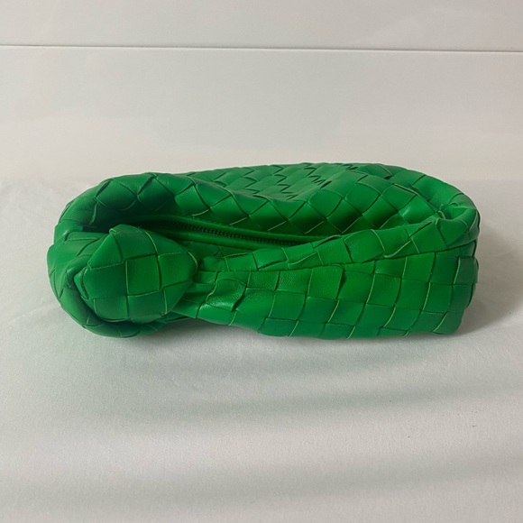 100% Authentic Bottega Veneta Mini Jodie - Picture 13 of 16